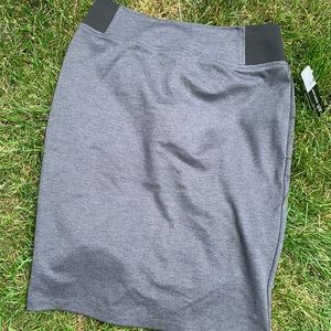 Grey pencil skirt